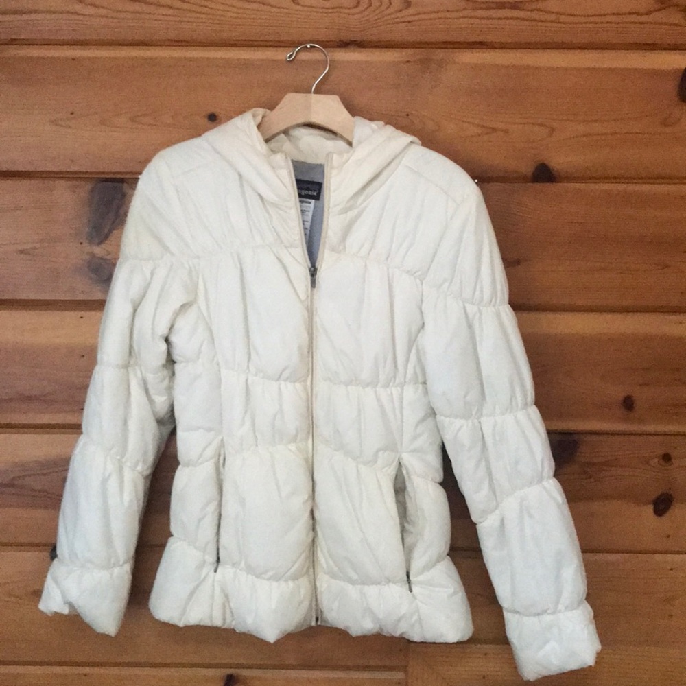 Patagonia white puffer jacket